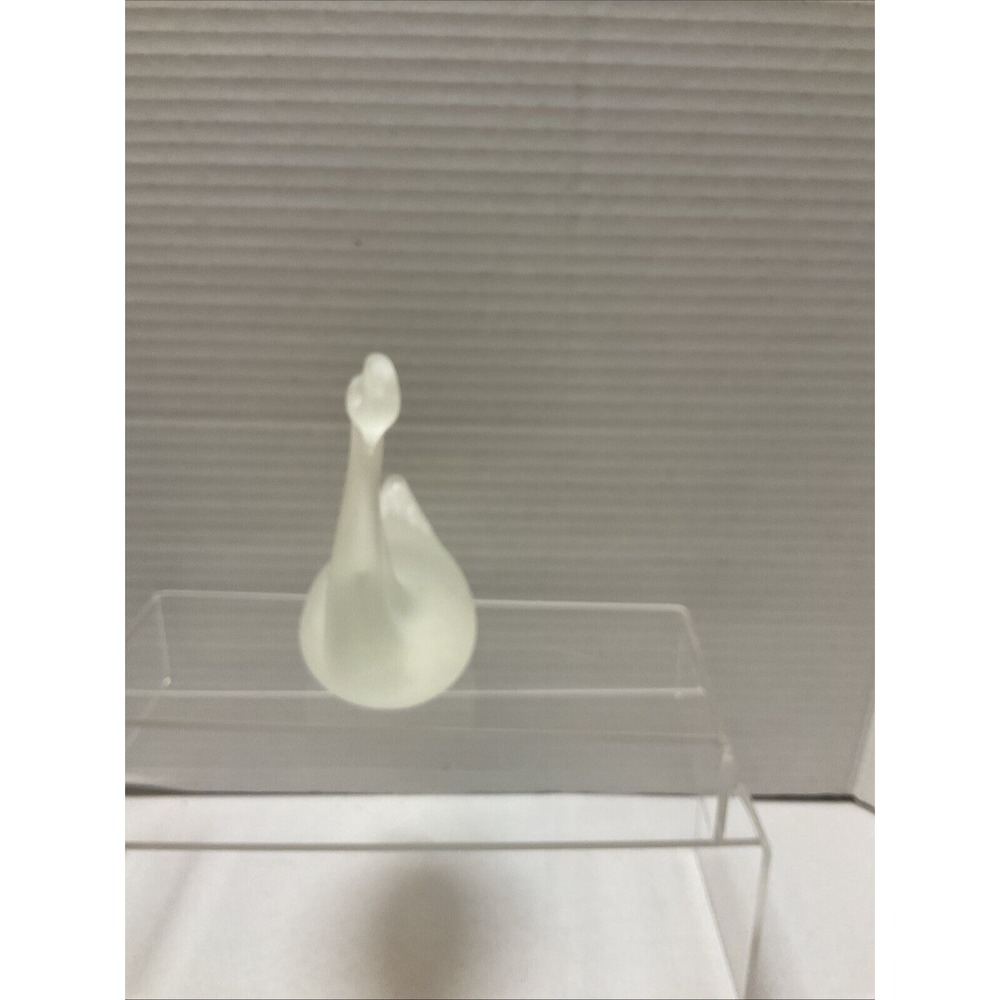 Vintage Titan Art Glass Frosted Swan Hand Blown Figurine Made In‎ USA - Picture 3 of 7